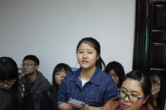 beat365英国官网网站师生座谈会顺利举行