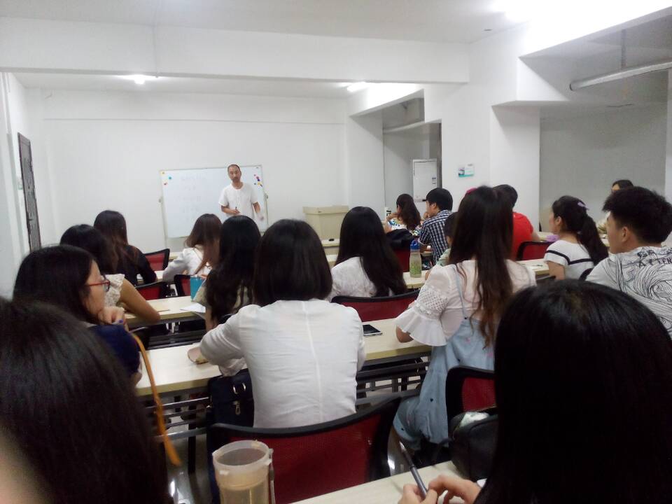 东振明学者来beat365官网心理所进行学术交流 东振明学者来beat365官网心理所进行学术交流