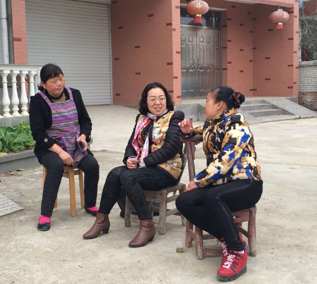 beat365官网专家组一行赴乌云山村调研