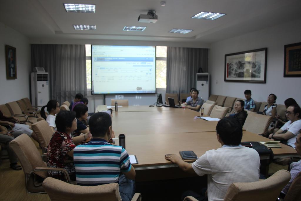 beat365英国官网网站召开网上报账培训暨学校秋季学期工作布置会