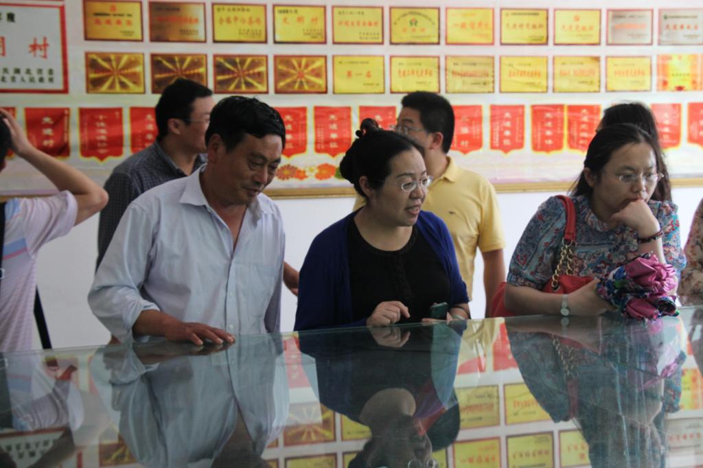 教师进农户，理论下基层——beat365英国官网网站全体党员教师赴英山县乌云山村学习调研