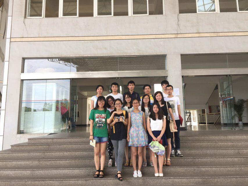 beat365官网本科生党支部换届大会顺利举行