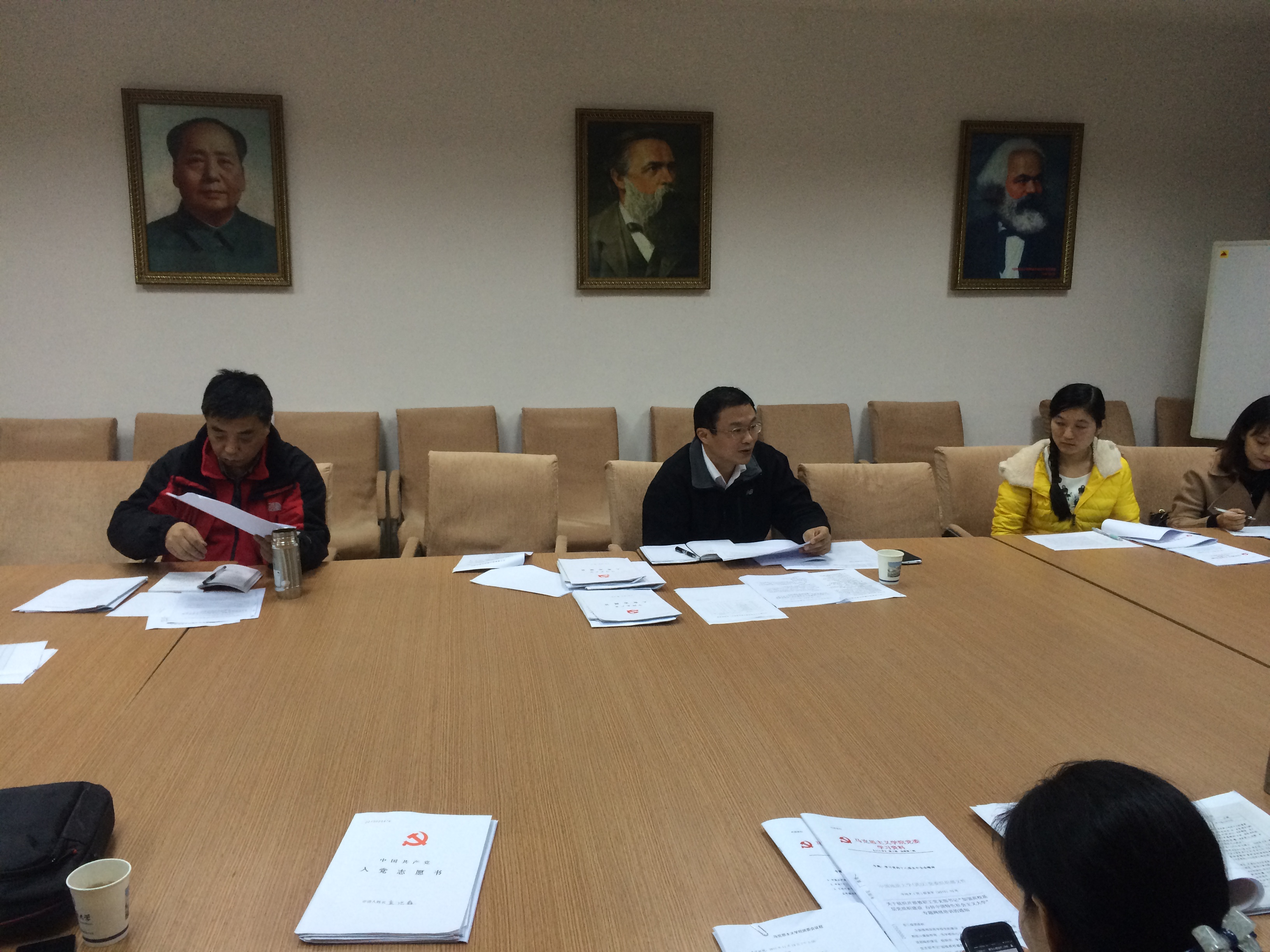 beat365英国官网网站开展党委理论专题学习