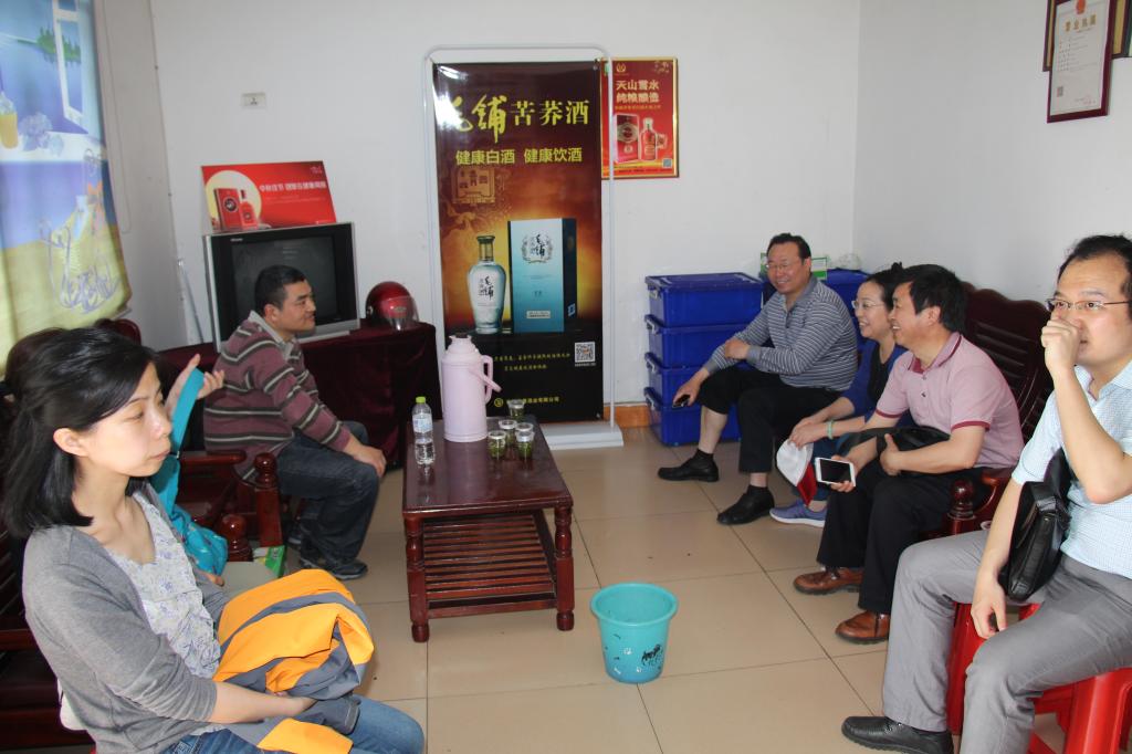 教师进农户，理论下基层——beat365英国官网网站全体党员教师赴英山县乌云山村学习调研